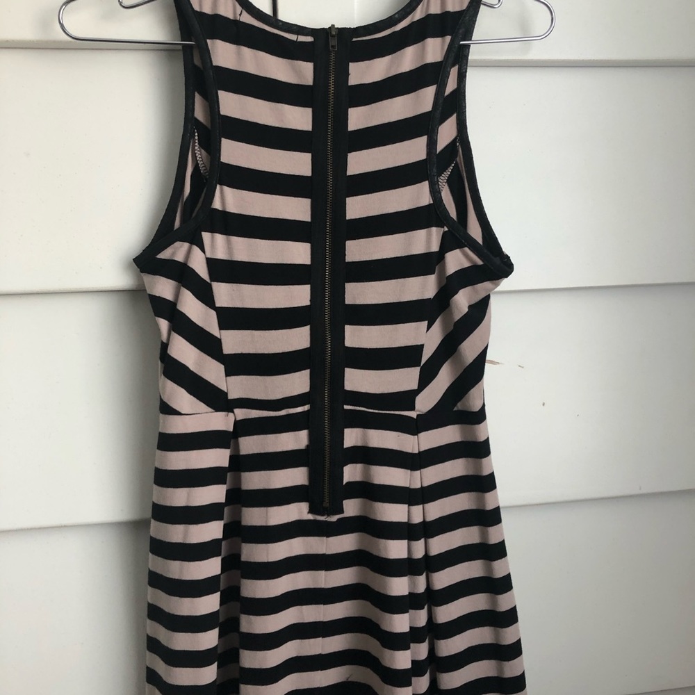 Max & Riley Flair Chevron Dress - Picture 3 of 4